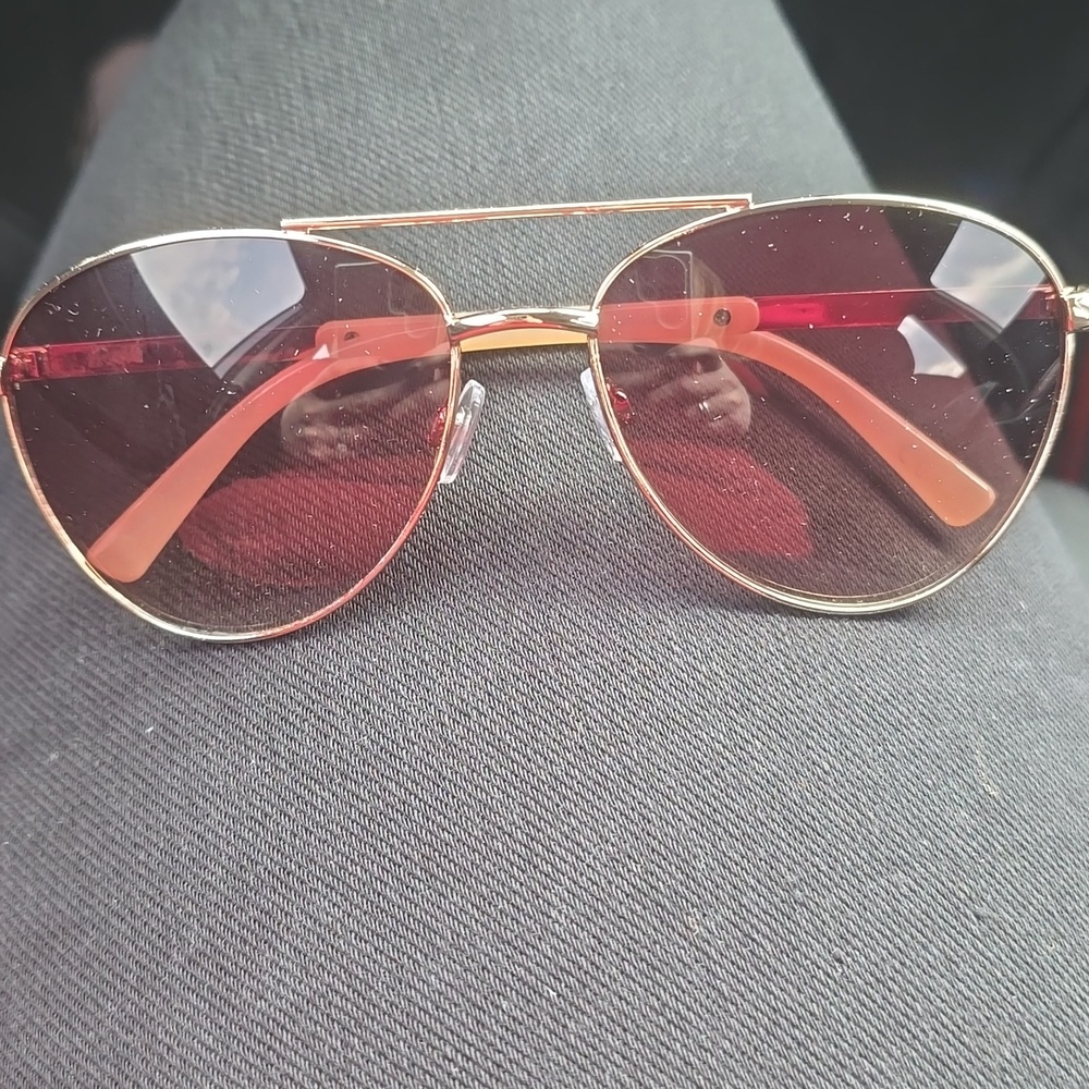 Gold Metal Aviator Sunglasses with Pink Lenses